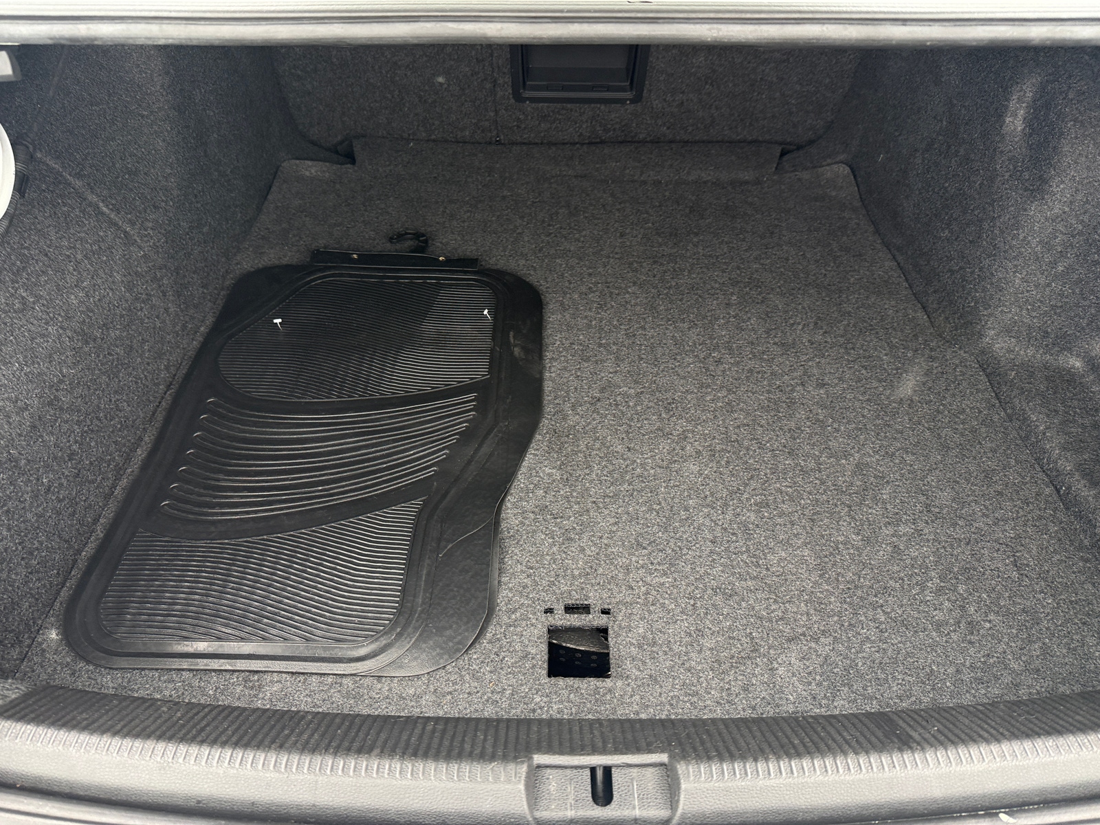 Thumbnail: 2016 Volkswagen Passat - 6