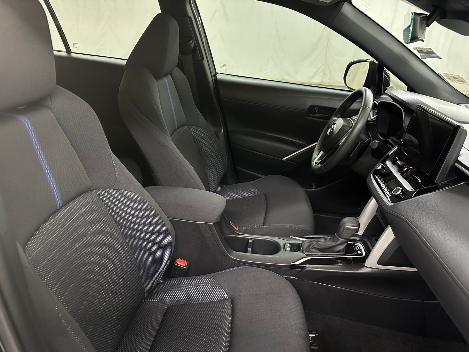 Thumbnail: 2025 Toyota Corolla Cross - 2