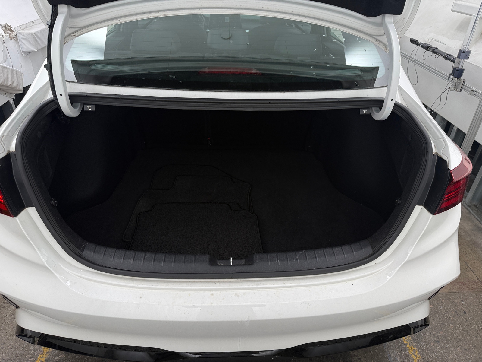 Thumbnail: 2023 Kia Forte - 7