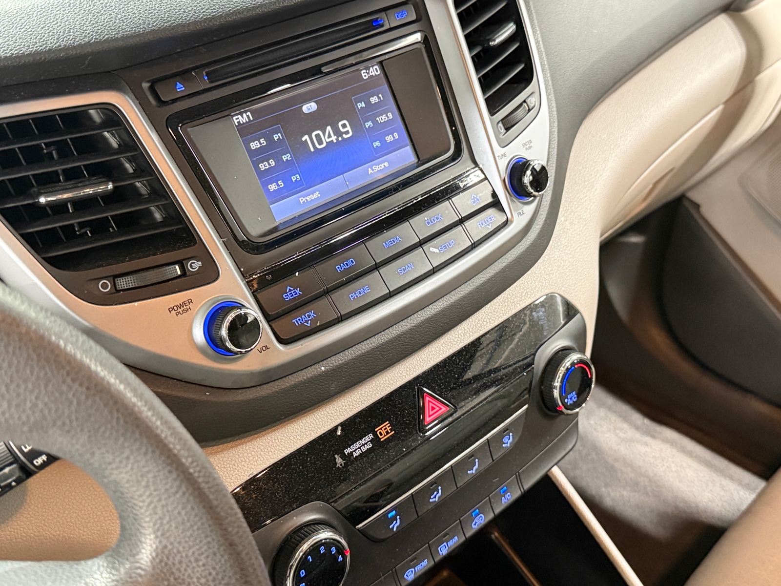 Thumbnail: 2016 Hyundai Tucson - 4