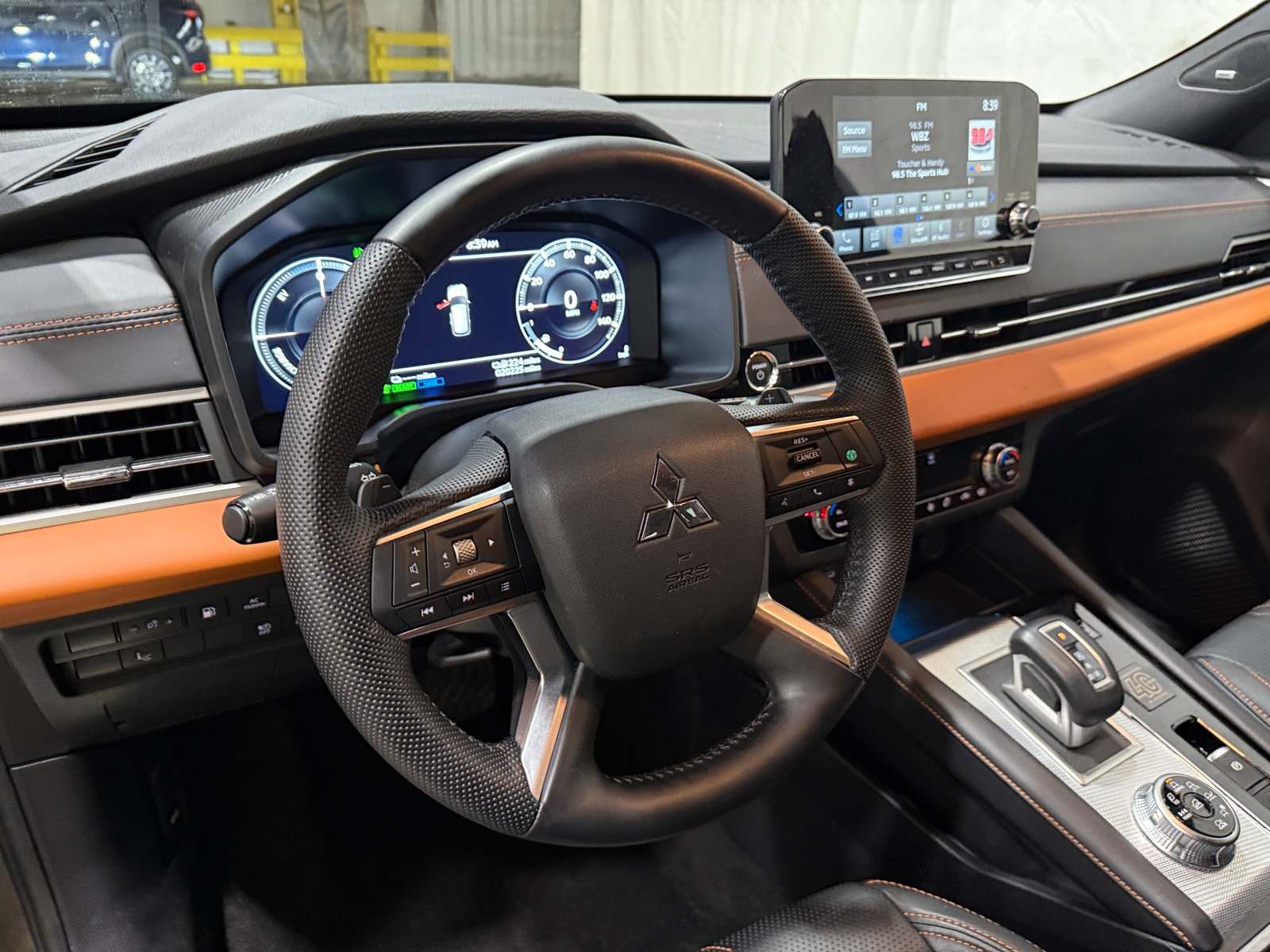 Thumbnail: 2023 Mitsubishi Outlander - 4