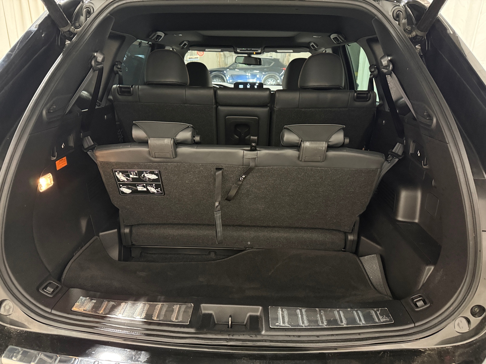 Thumbnail: 2023 Mitsubishi Outlander - 6