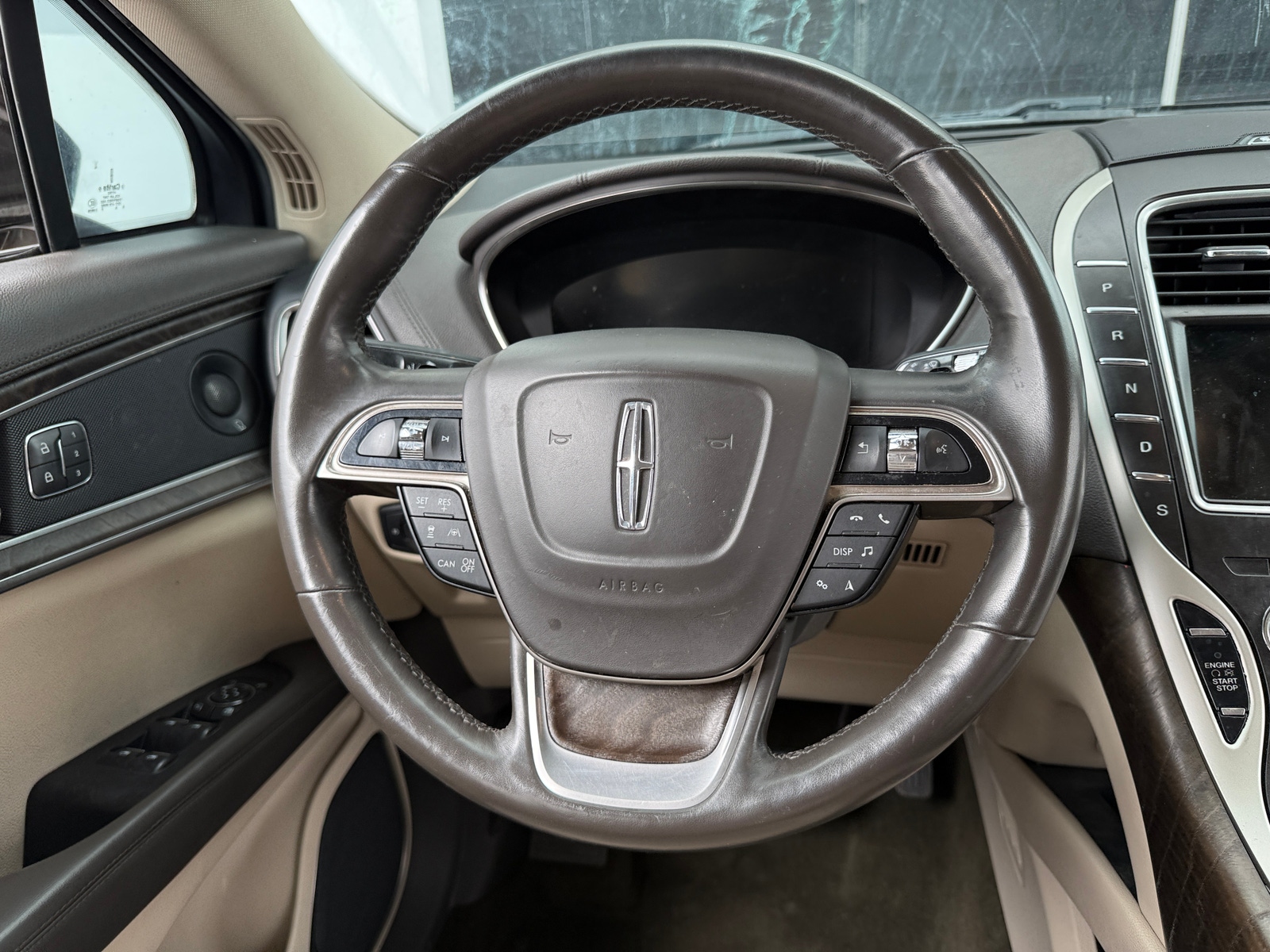 Thumbnail: 2019 Lincoln Nautilus - 4