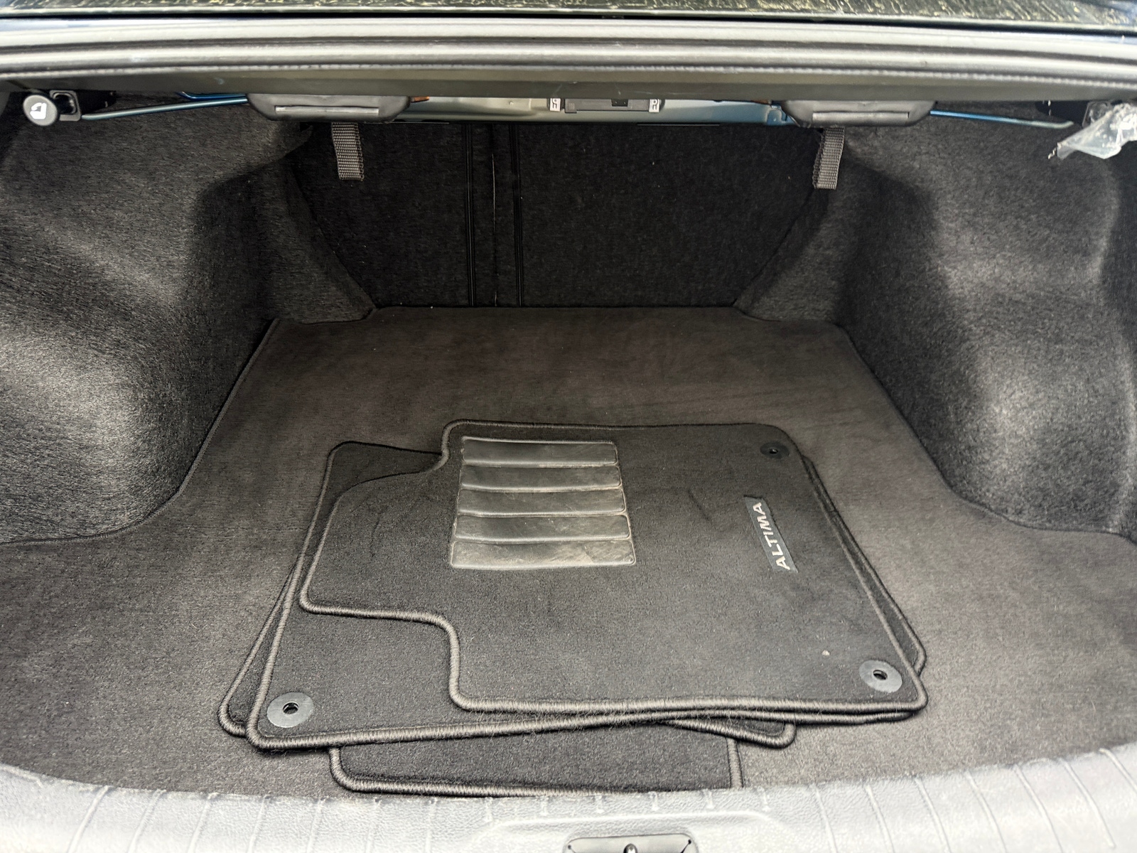 Thumbnail: 2025 Nissan Altima - 7