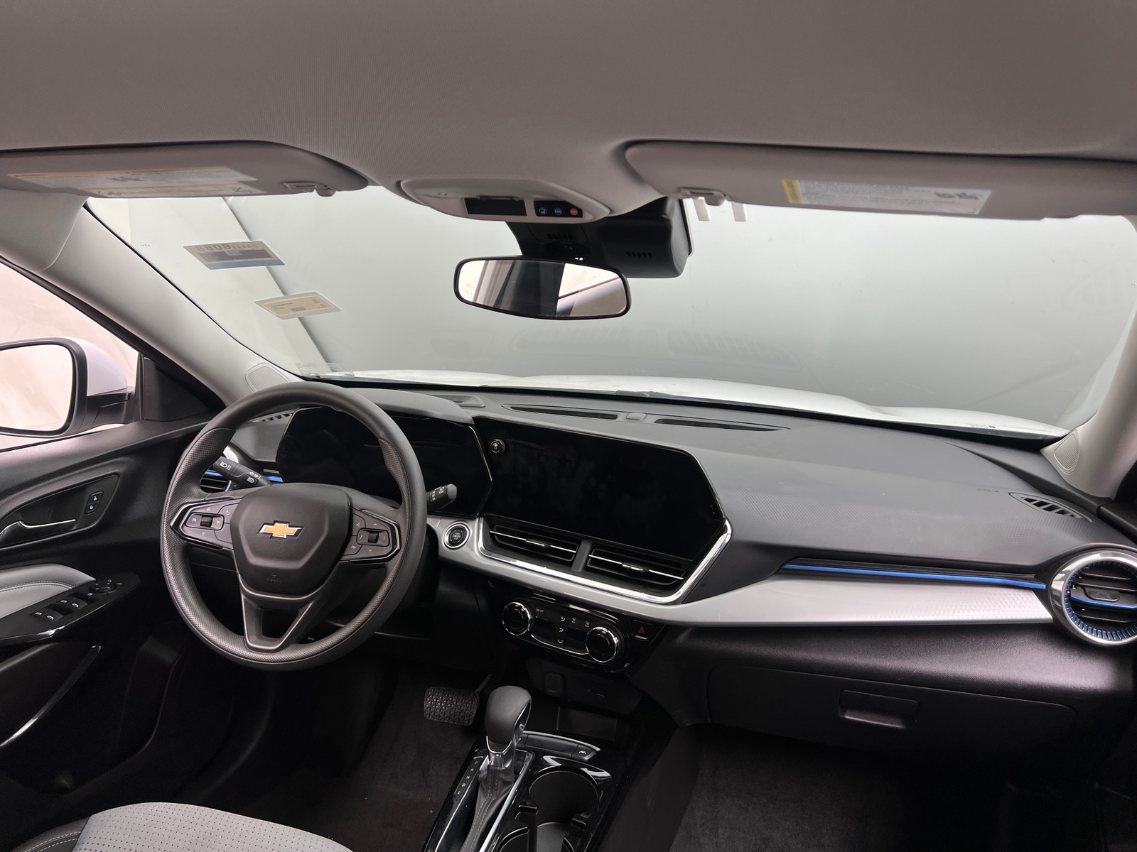 Thumbnail: 2025 Chevrolet Trax - 3