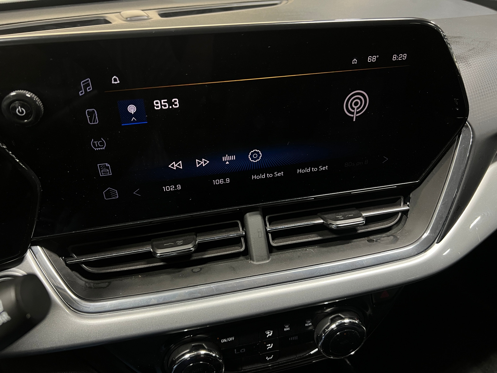 Thumbnail: 2025 Chevrolet Trax - 4