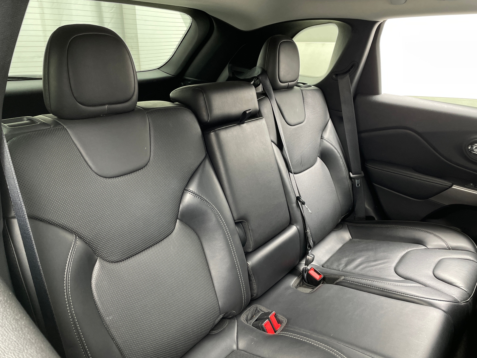 Thumbnail: 2020 Jeep Cherokee - 5