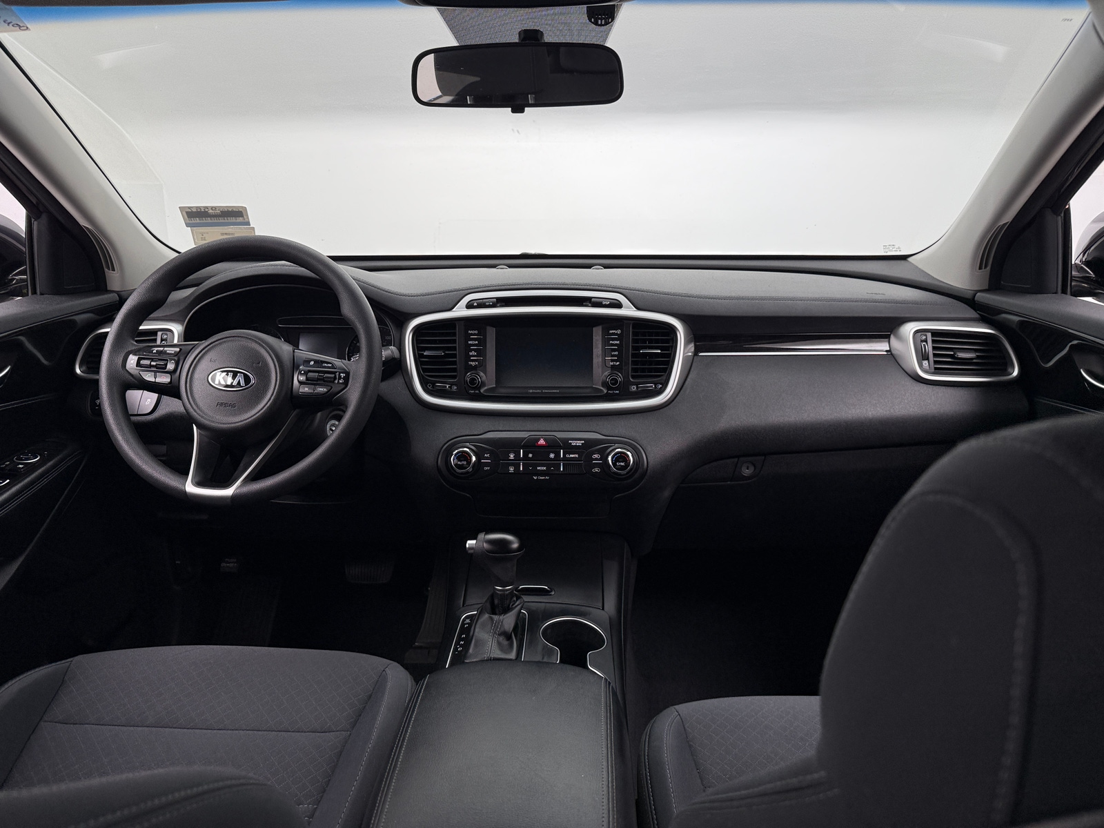 Thumbnail: 2018 Kia Sorento - 3