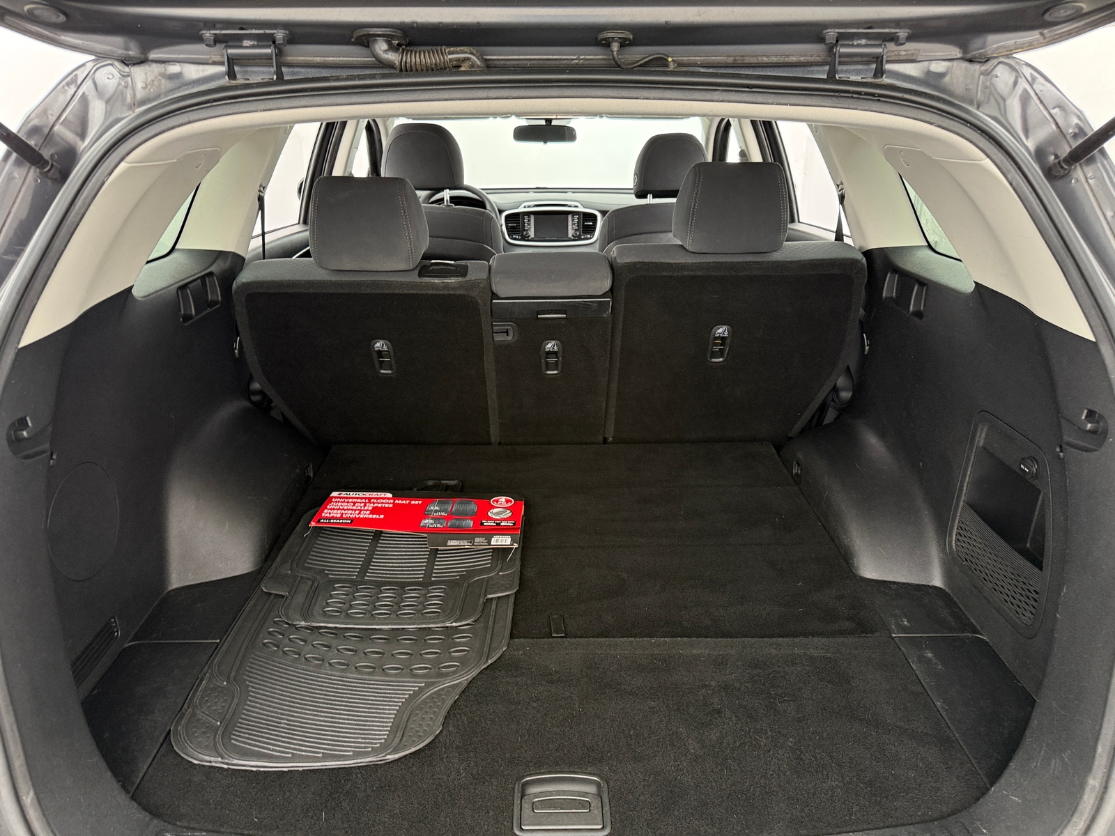 Thumbnail: 2018 Kia Sorento - 7