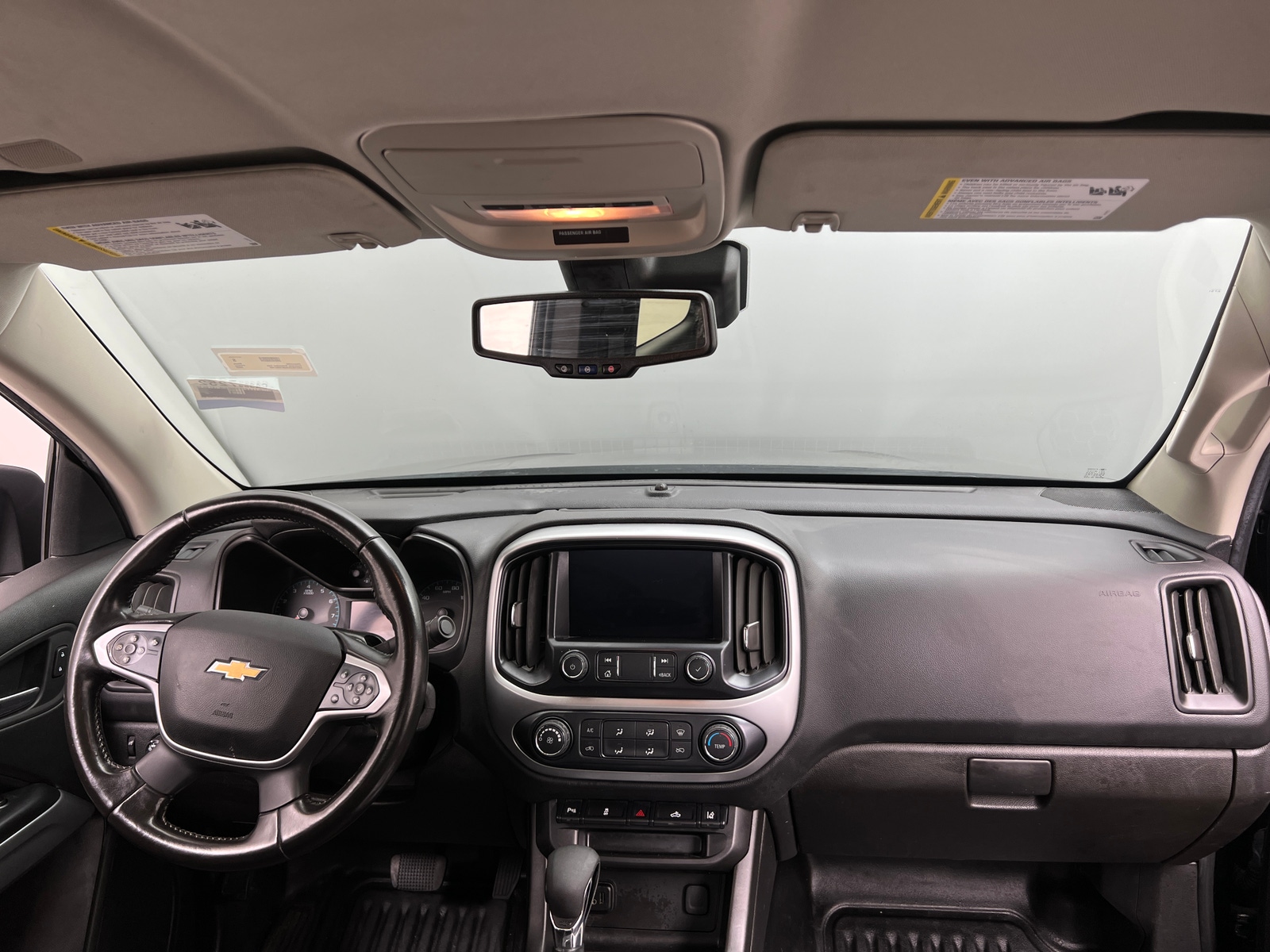 Thumbnail: 2022 Chevrolet Colorado - 3