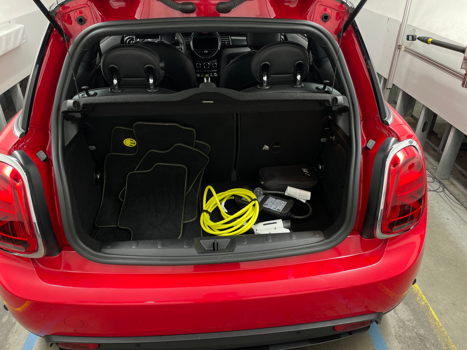 Thumbnail: 2021 MINI Cooper Hardtop - 6