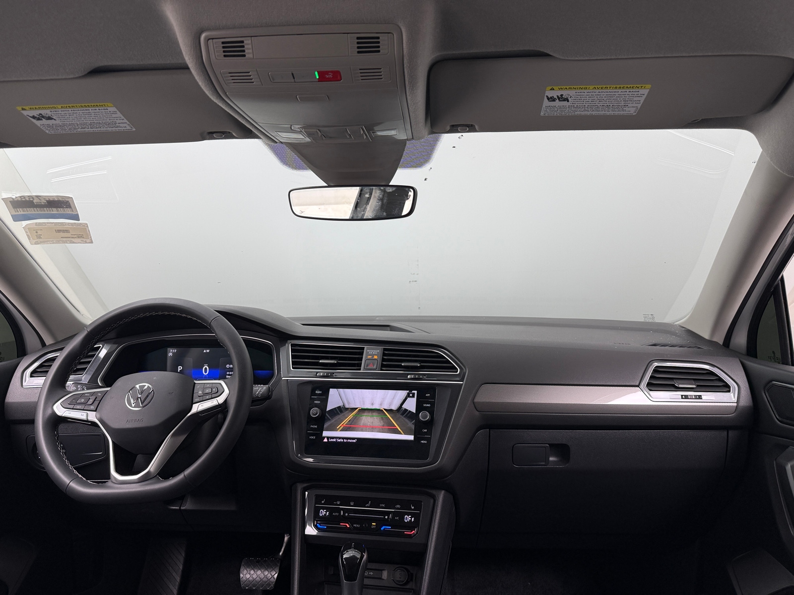 Thumbnail: 2023 Volkswagen Tiguan - 2