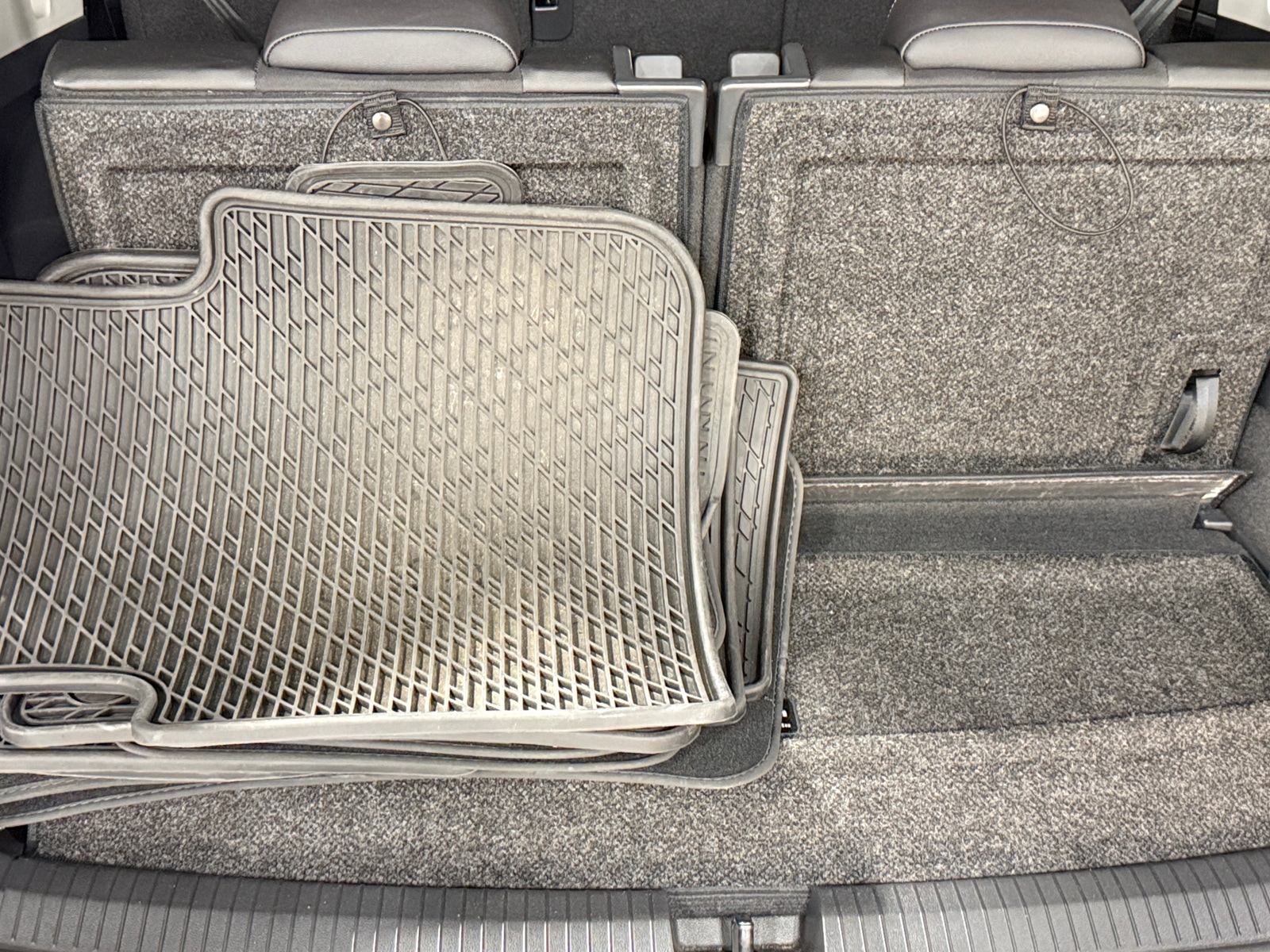 Thumbnail: 2023 Volkswagen Tiguan - 6