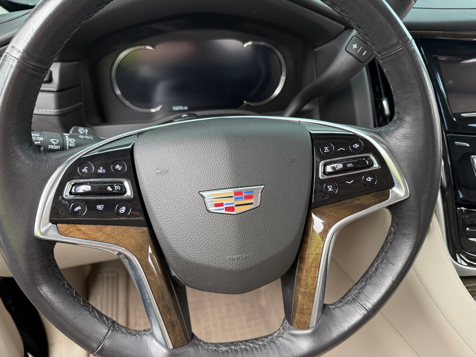 Thumbnail: 2020 Cadillac Escalade - 4