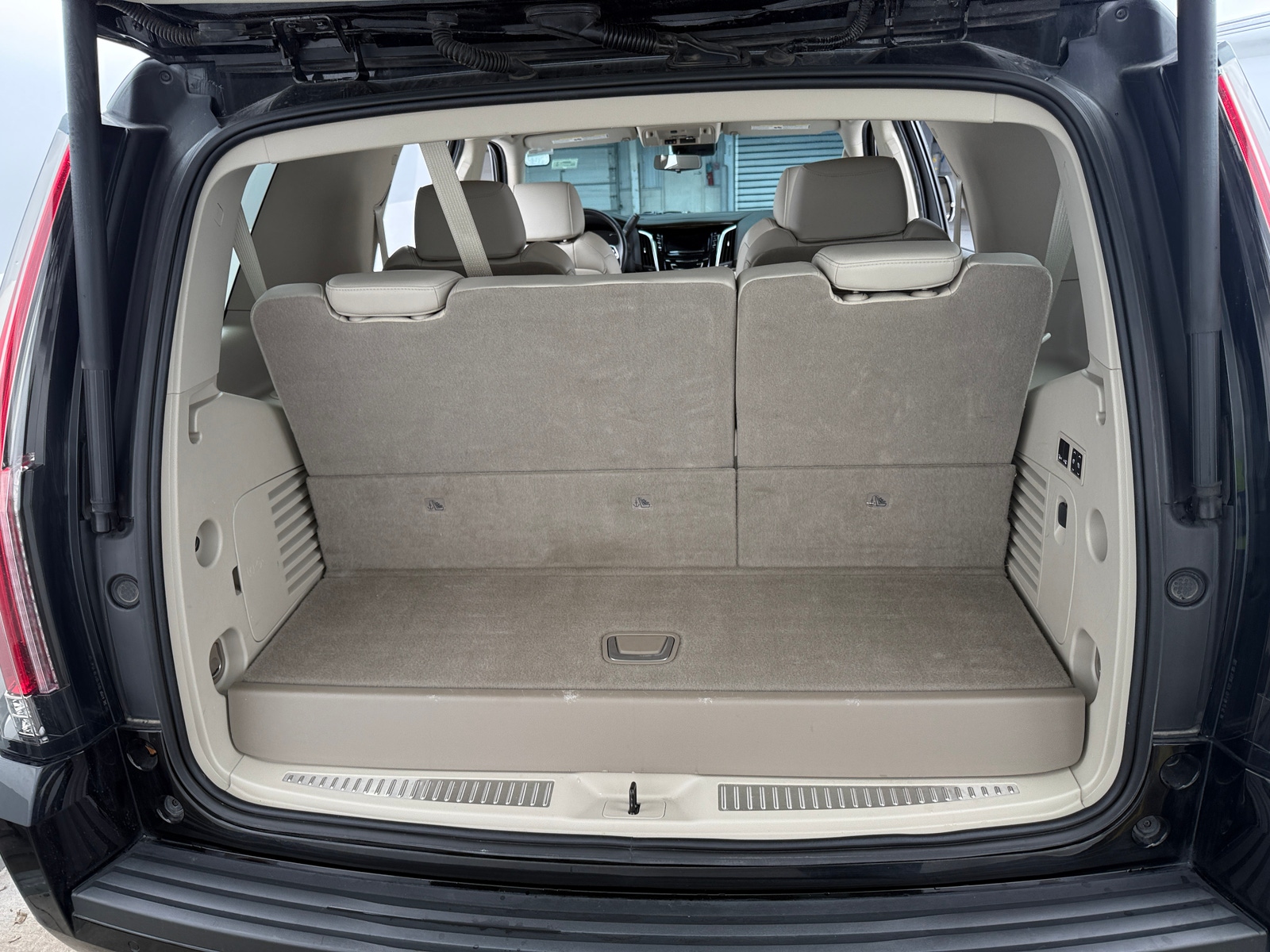 Thumbnail: 2020 Cadillac Escalade - 6