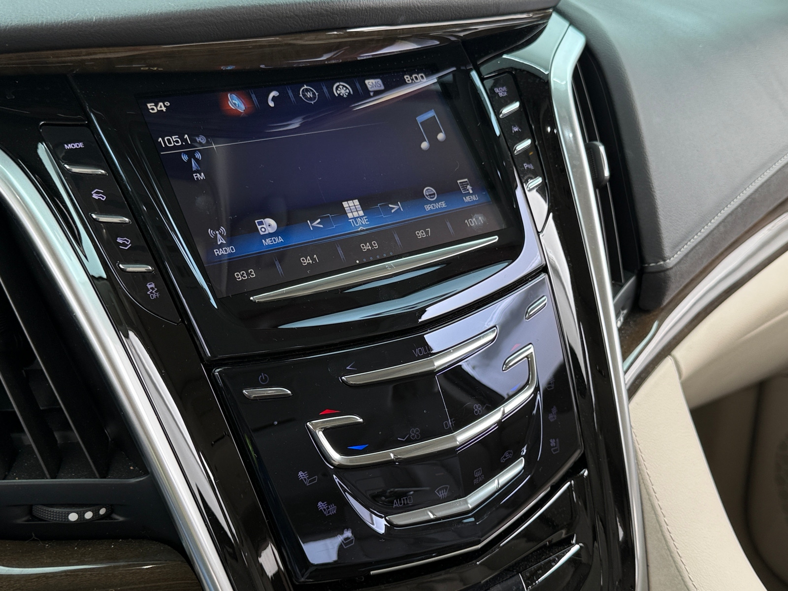 Thumbnail: 2020 Cadillac Escalade - 3