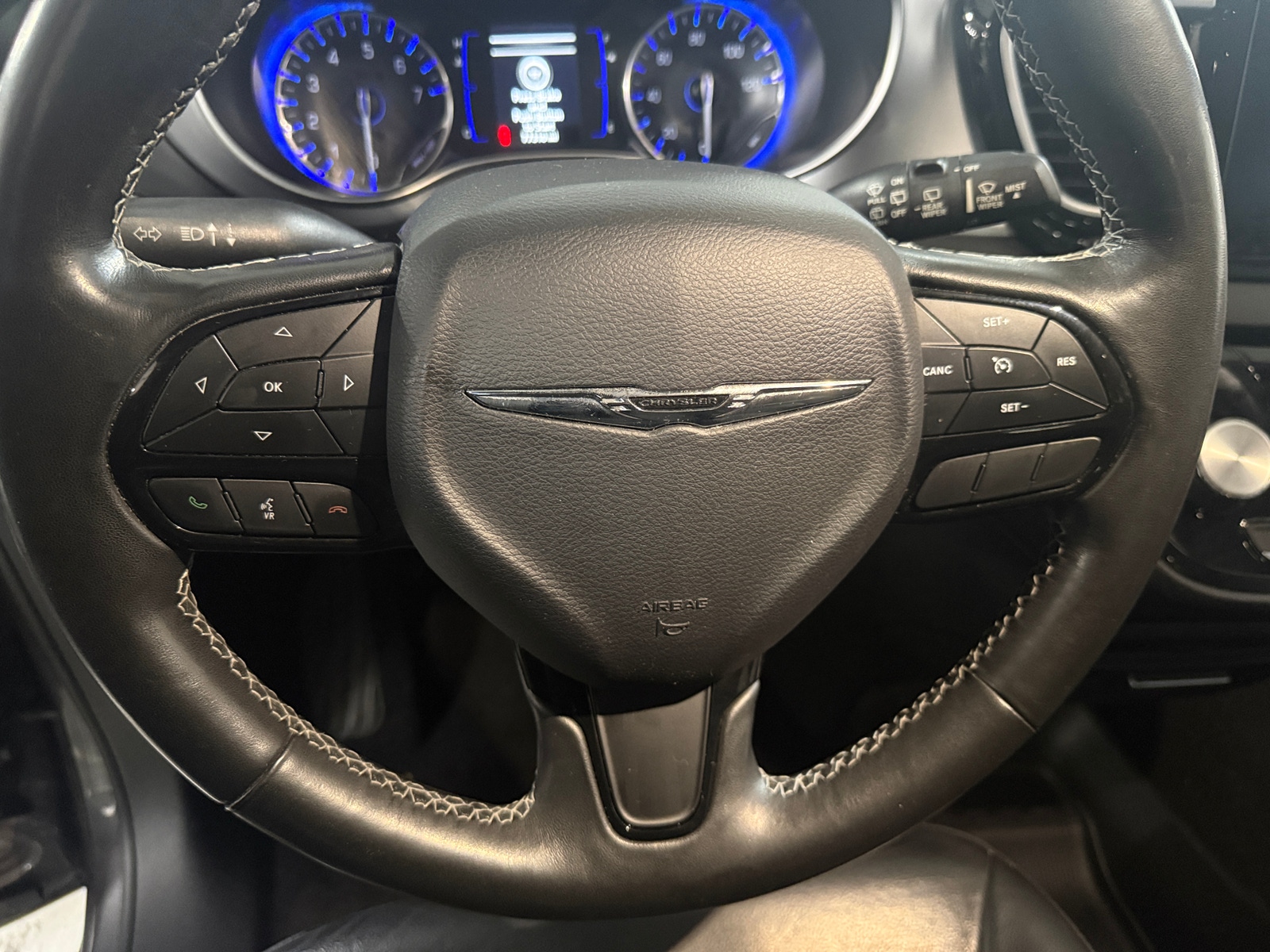 Thumbnail: 2019 Chrysler Pacifica - 4