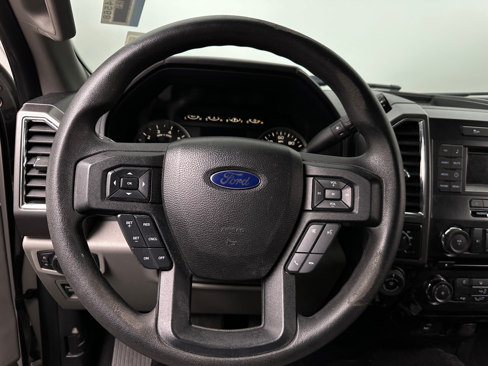 Thumbnail: 2016 Ford Econoline - 5