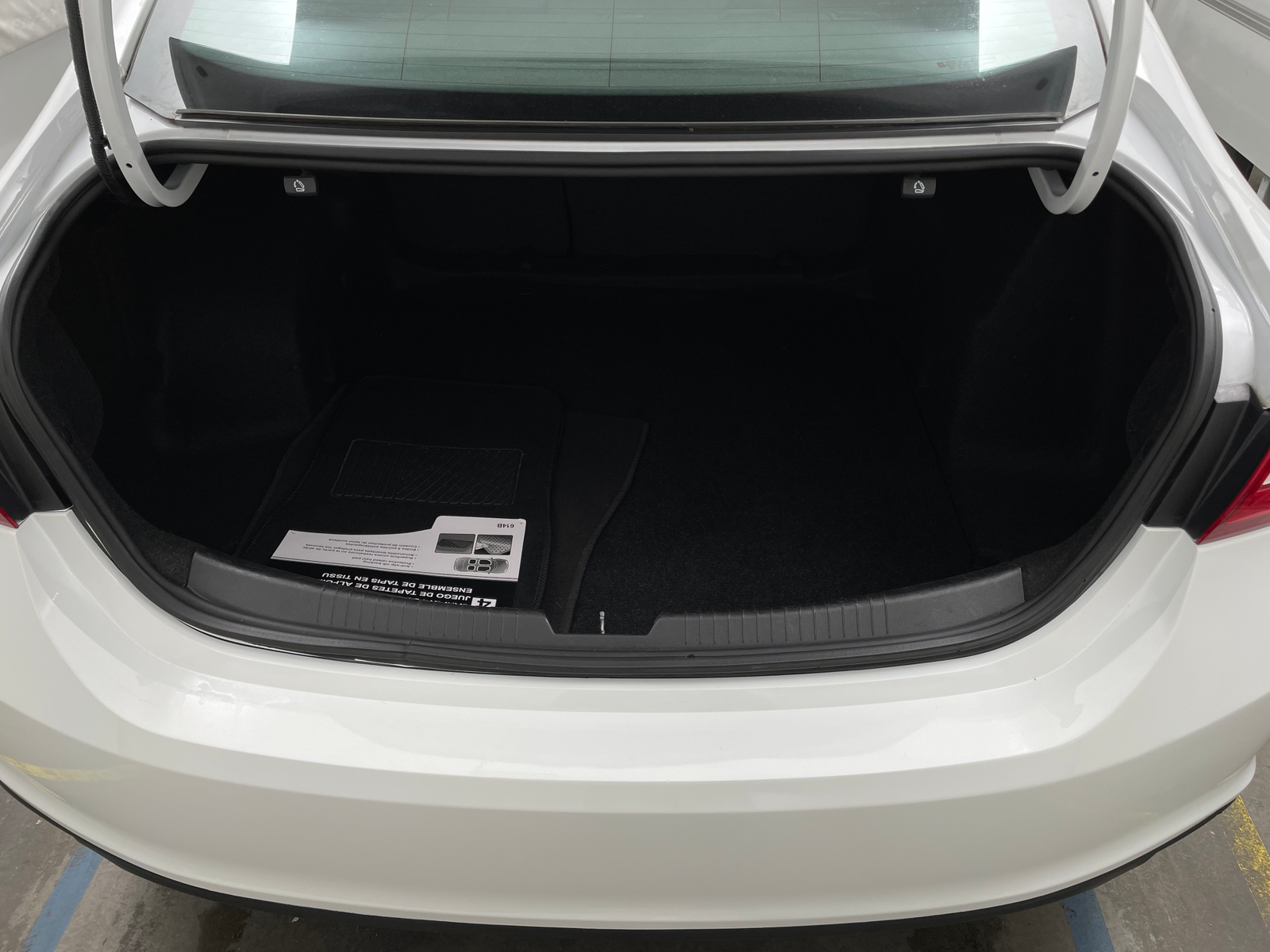 Thumbnail: 2023 Chevrolet Malibu - 7