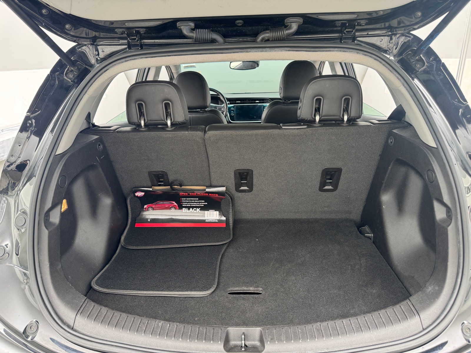 Thumbnail: 2023 Chevrolet Bolt EV - 6