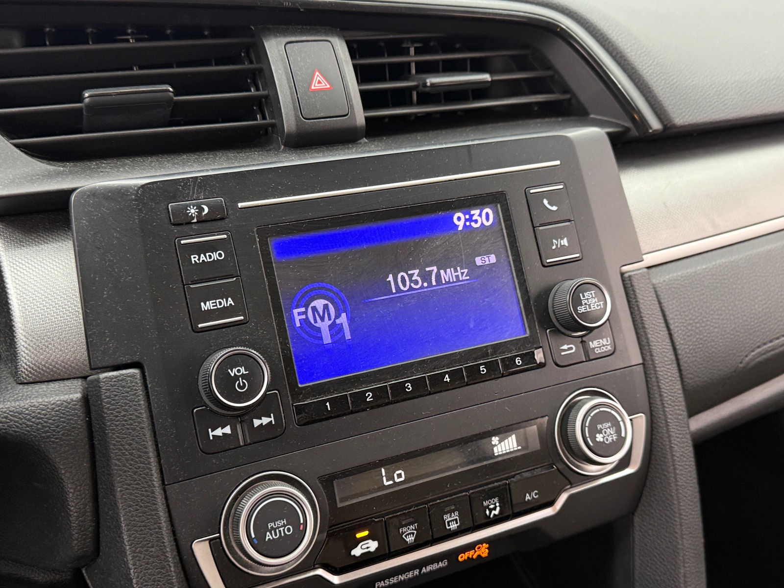 Thumbnail: 2017 Honda Civic - 4