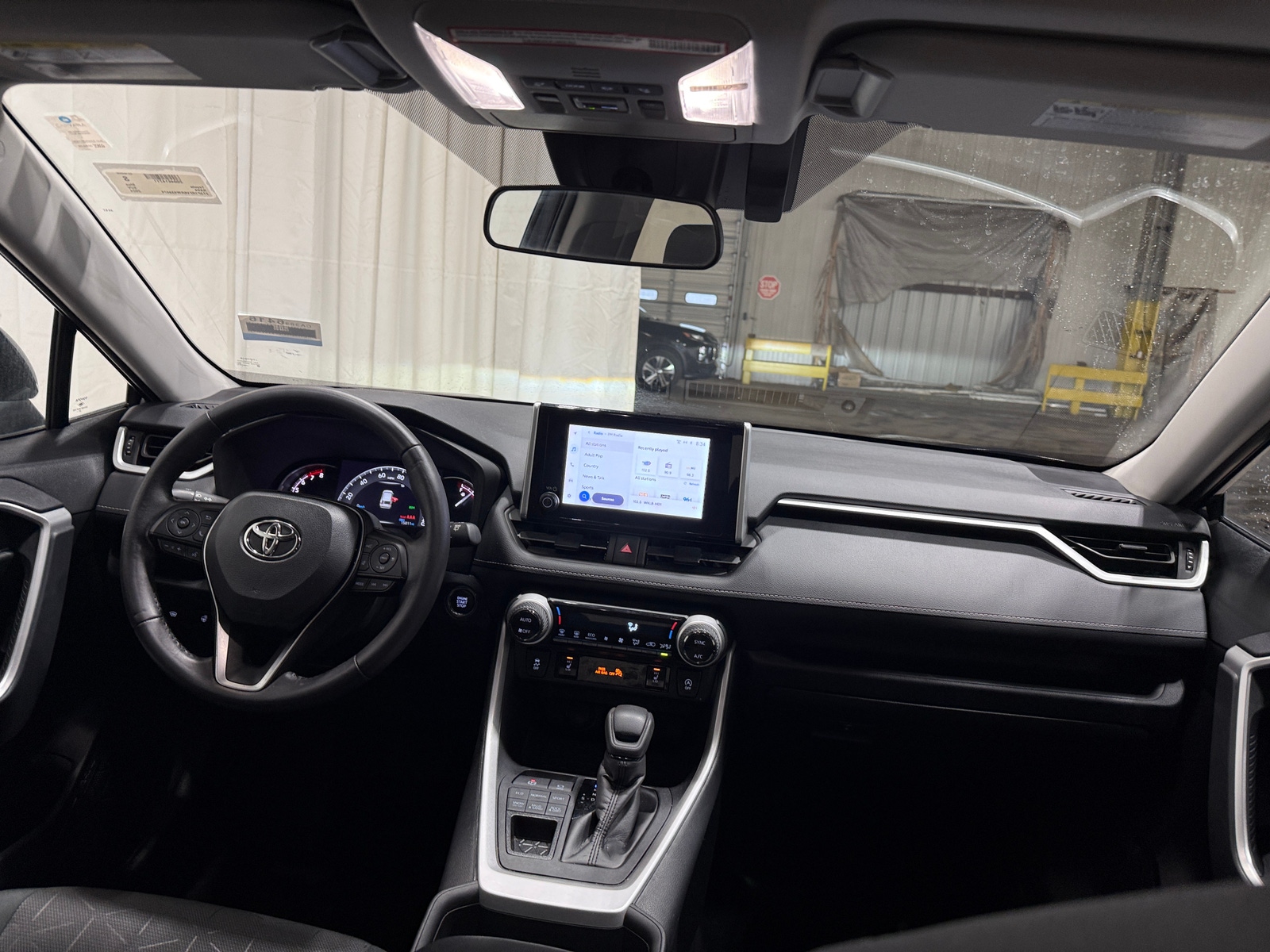 Thumbnail: 2024 Toyota RAV4 - 3