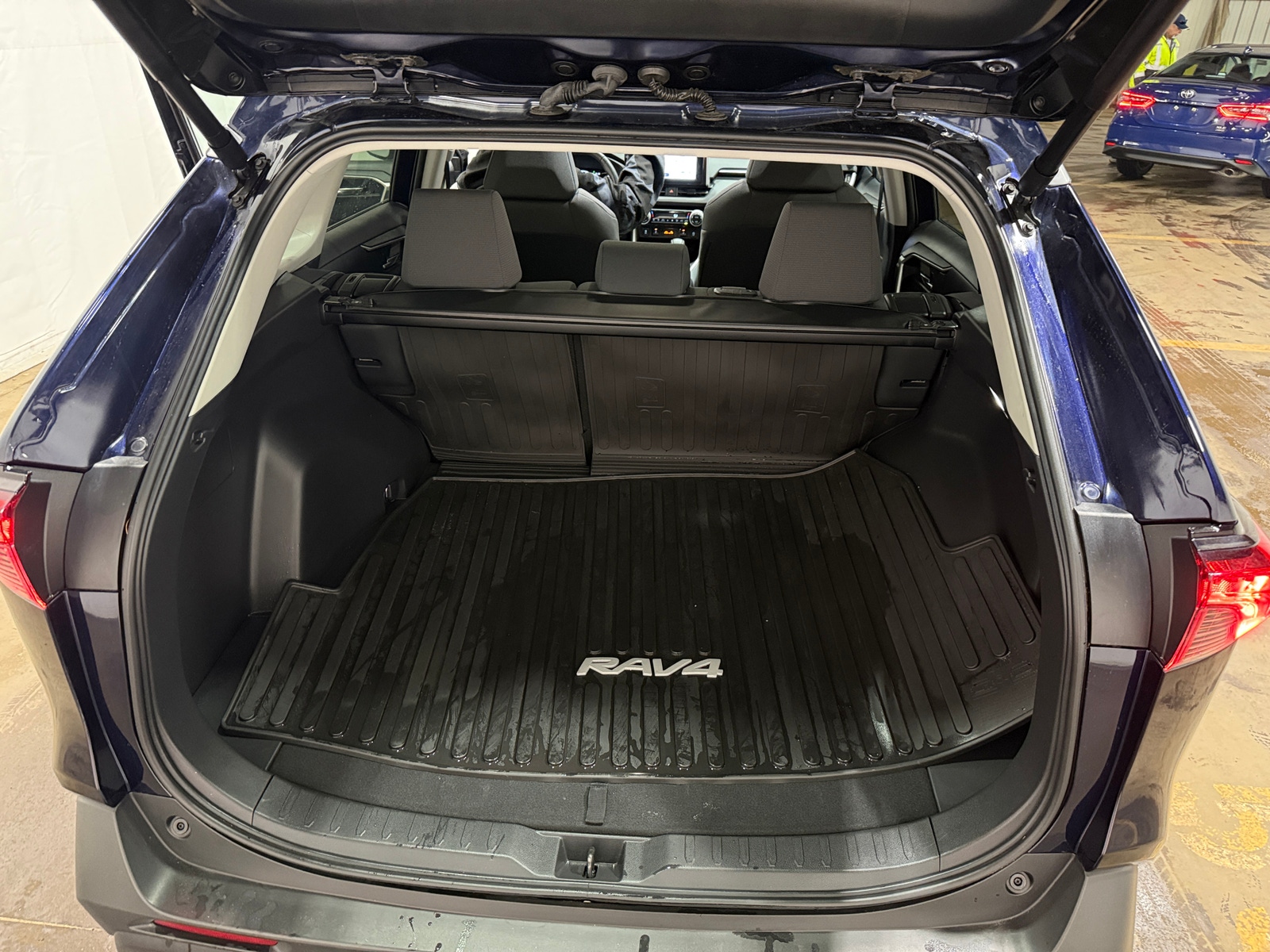 Thumbnail: 2024 Toyota RAV4 - 7