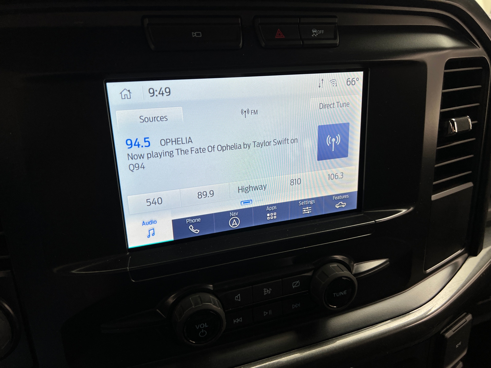 Thumbnail: 2022 Ford Econoline - 4