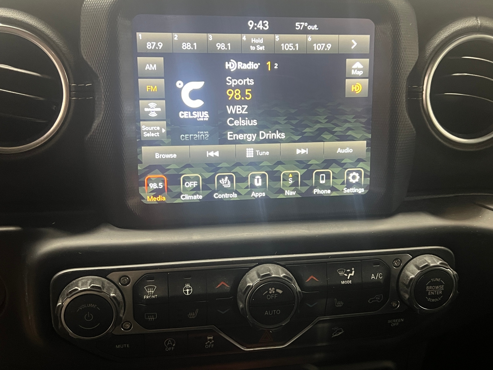 Thumbnail: 2018 Jeep Wrangler - 3