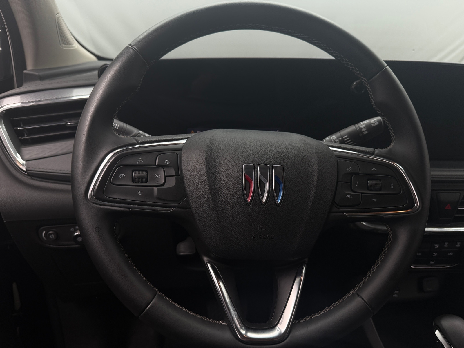 Thumbnail: 2025 Buick Encore GX - 4