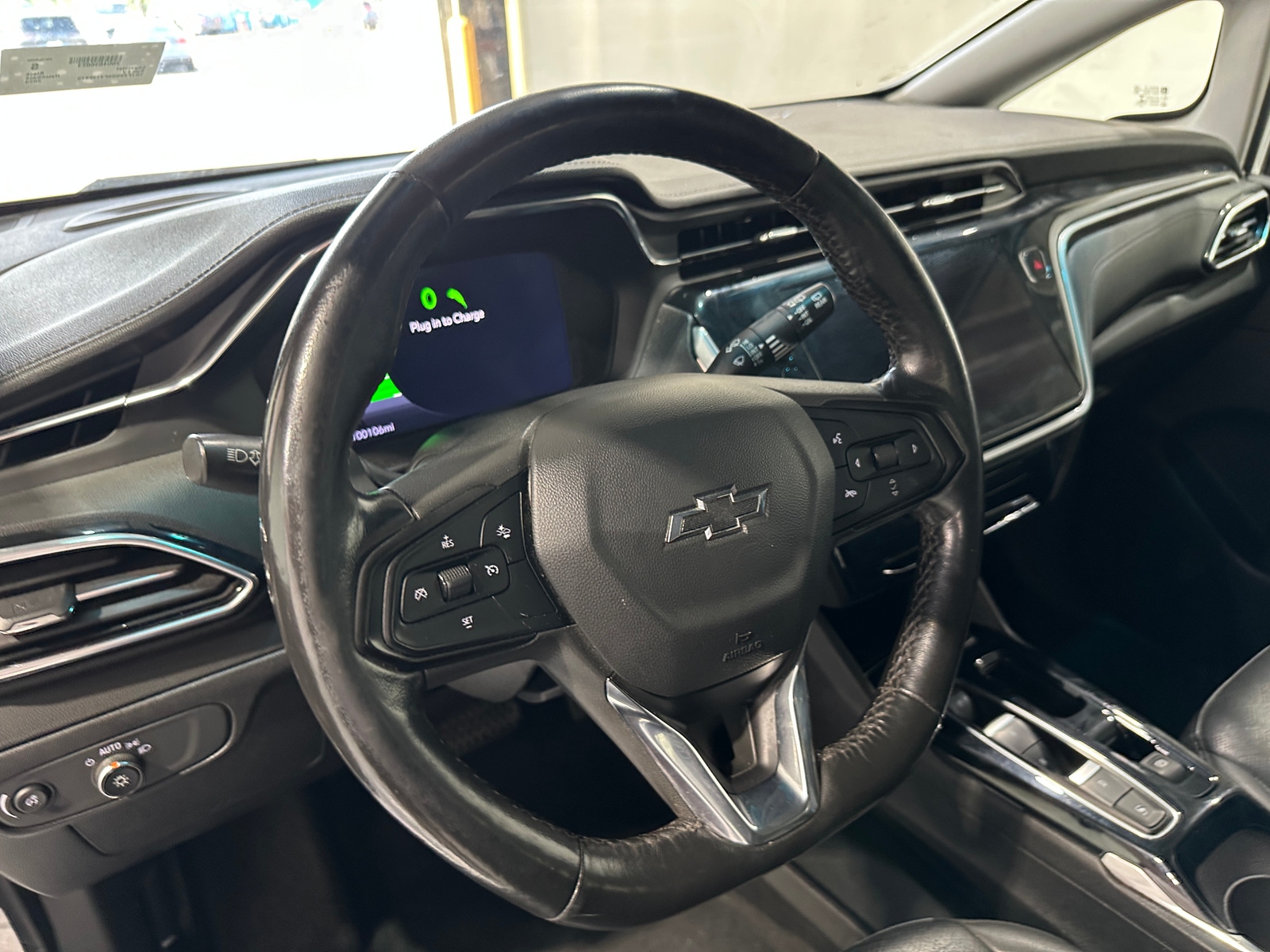 Thumbnail: 2023 Chevrolet Bolt EV - 4