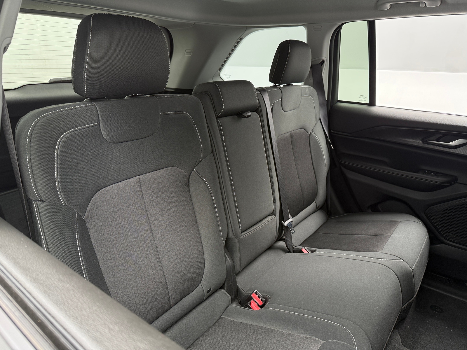 Thumbnail: 2023 Jeep Grand Cherokee - 6