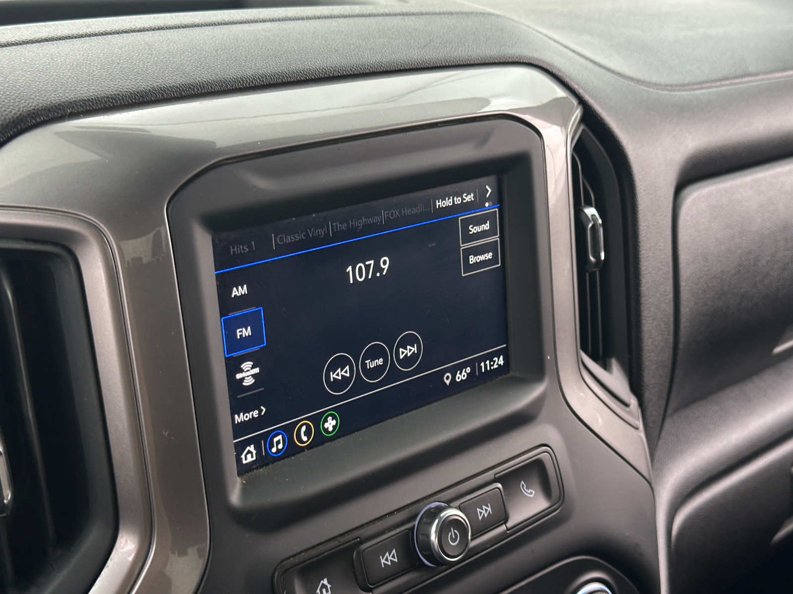 Thumbnail: 2024 Chevrolet Silverado 2500 - 4