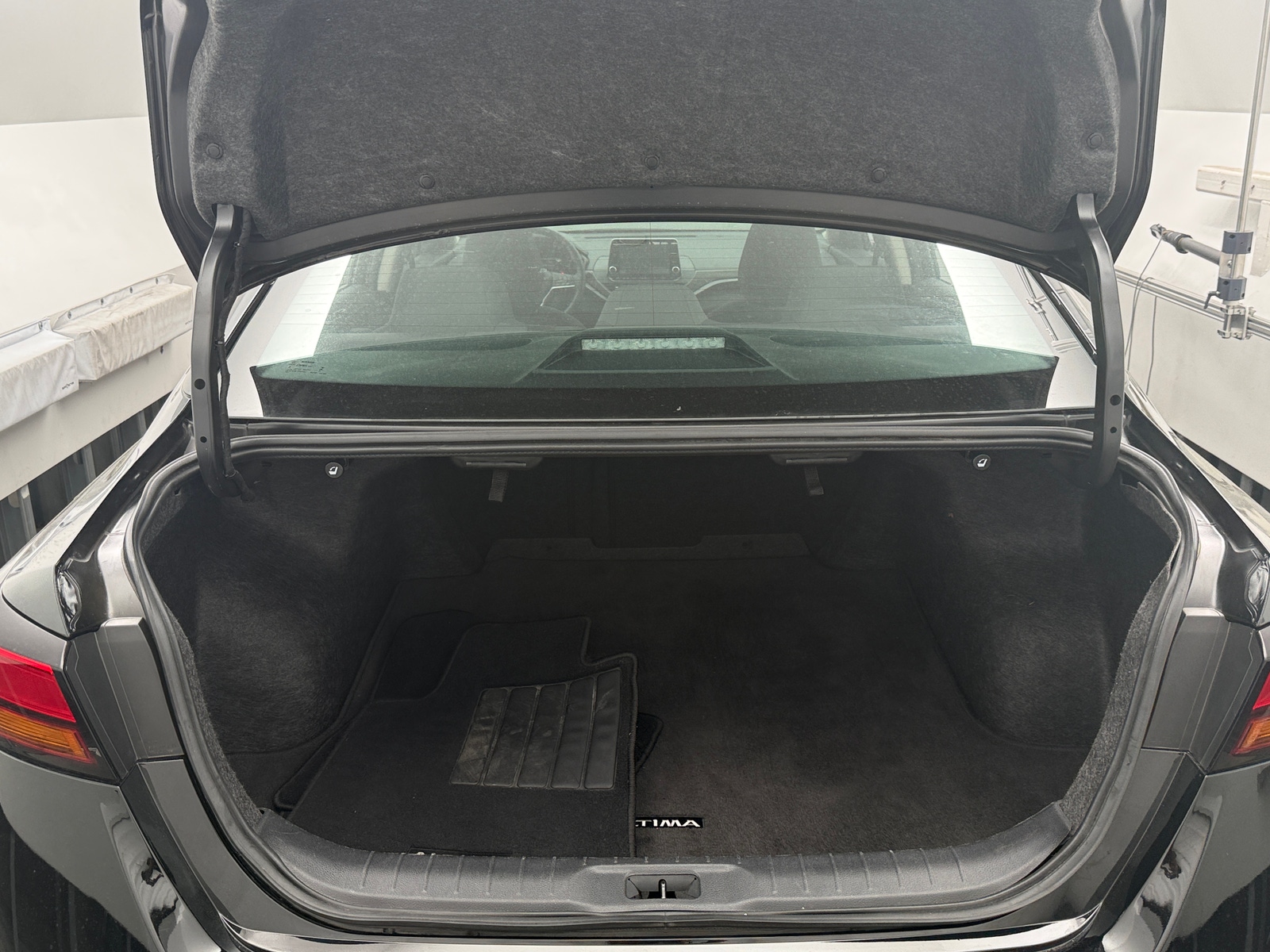 Thumbnail: 2025 Nissan Altima - 7