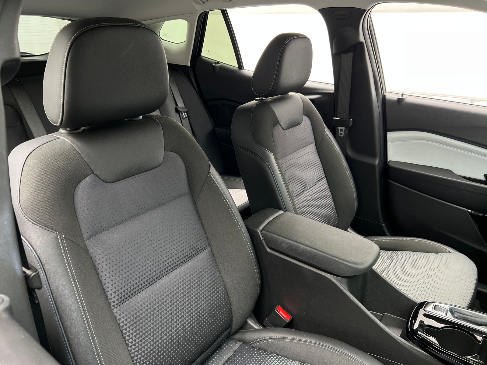 Thumbnail: 2025 Chevrolet Trax - 2