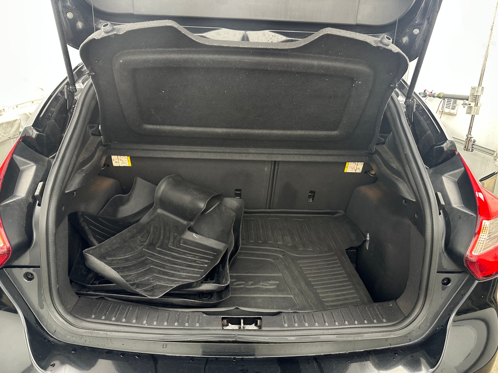 Thumbnail: 2014 Ford Focus - 7