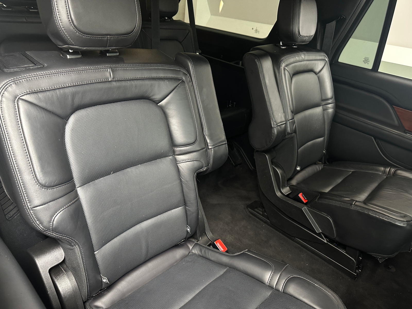 Thumbnail: 2021 Lincoln Navigator L - 5