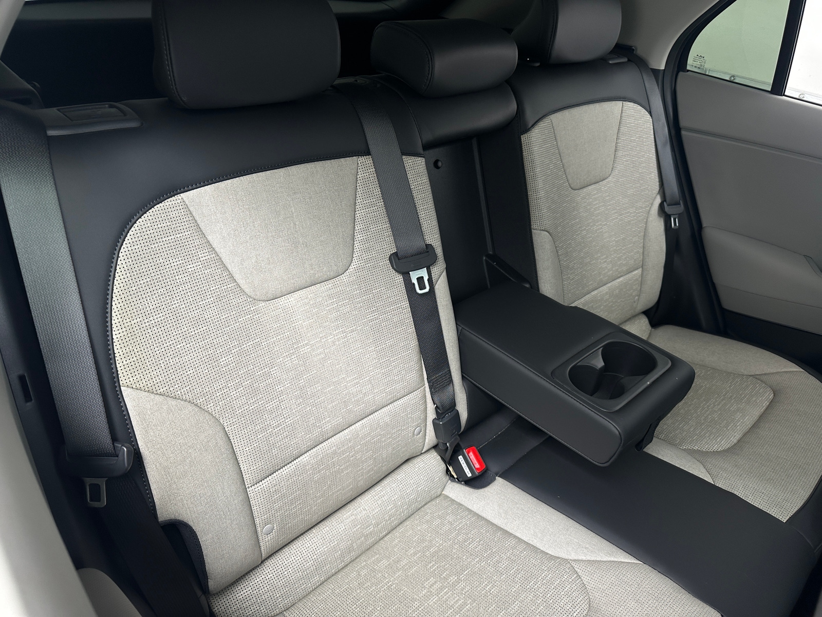 Thumbnail: 2024 Kia Niro - 5