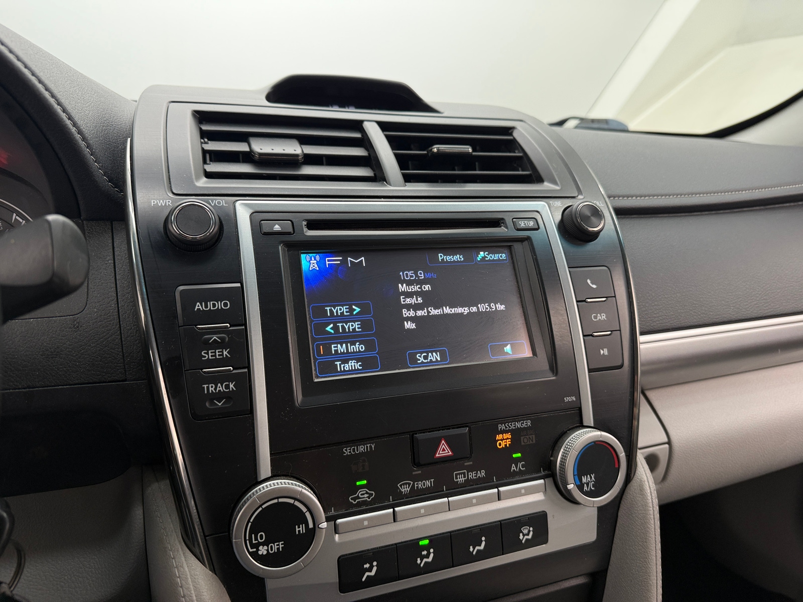 Thumbnail: 2014 Toyota Camry - 4