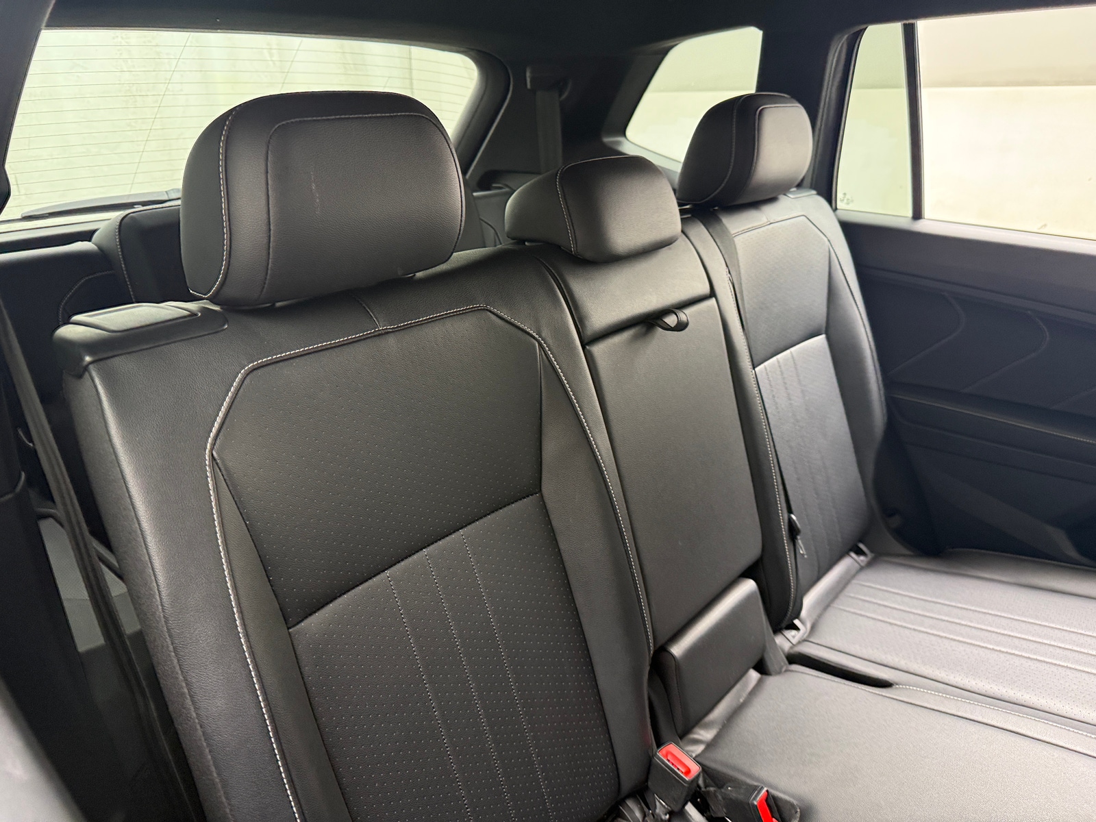 Thumbnail: 2022 Volkswagen Tiguan - 5