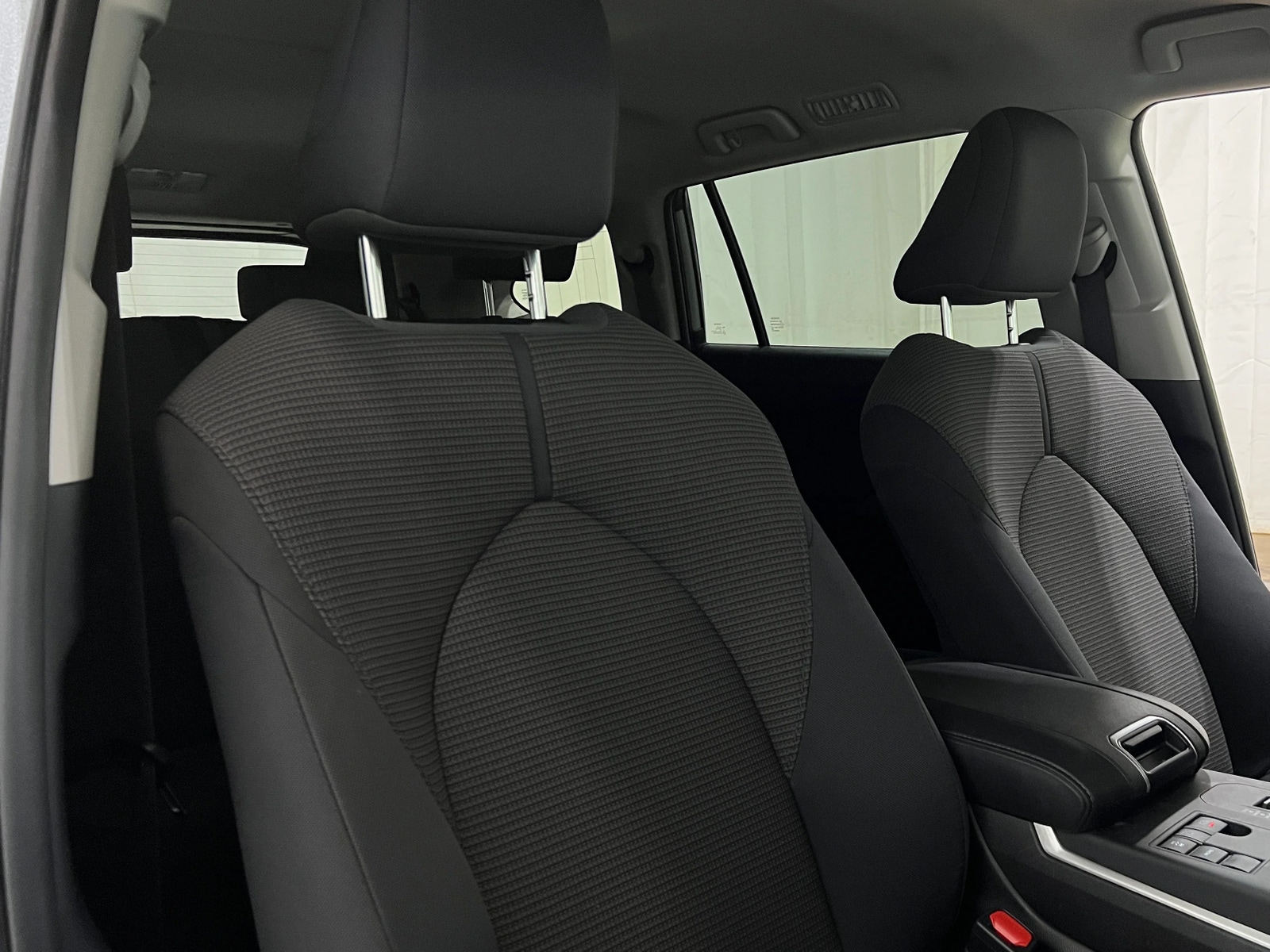 Thumbnail: 2025 Toyota Highlander - 2