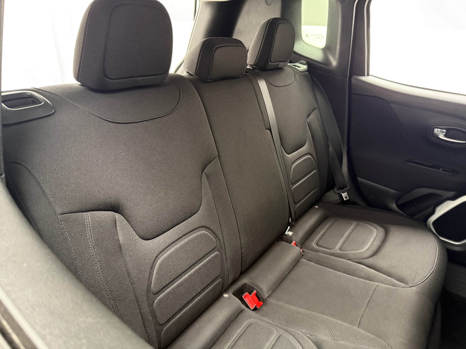 Thumbnail: 2018 Jeep Renegade - 6