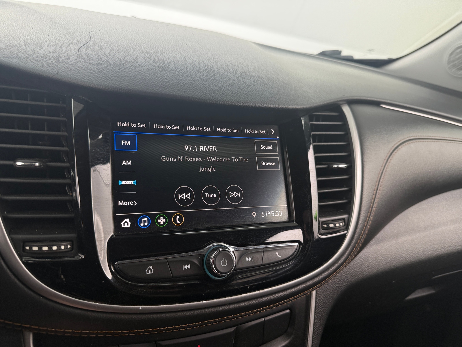 Thumbnail: 2021 Chevrolet Trax - 3