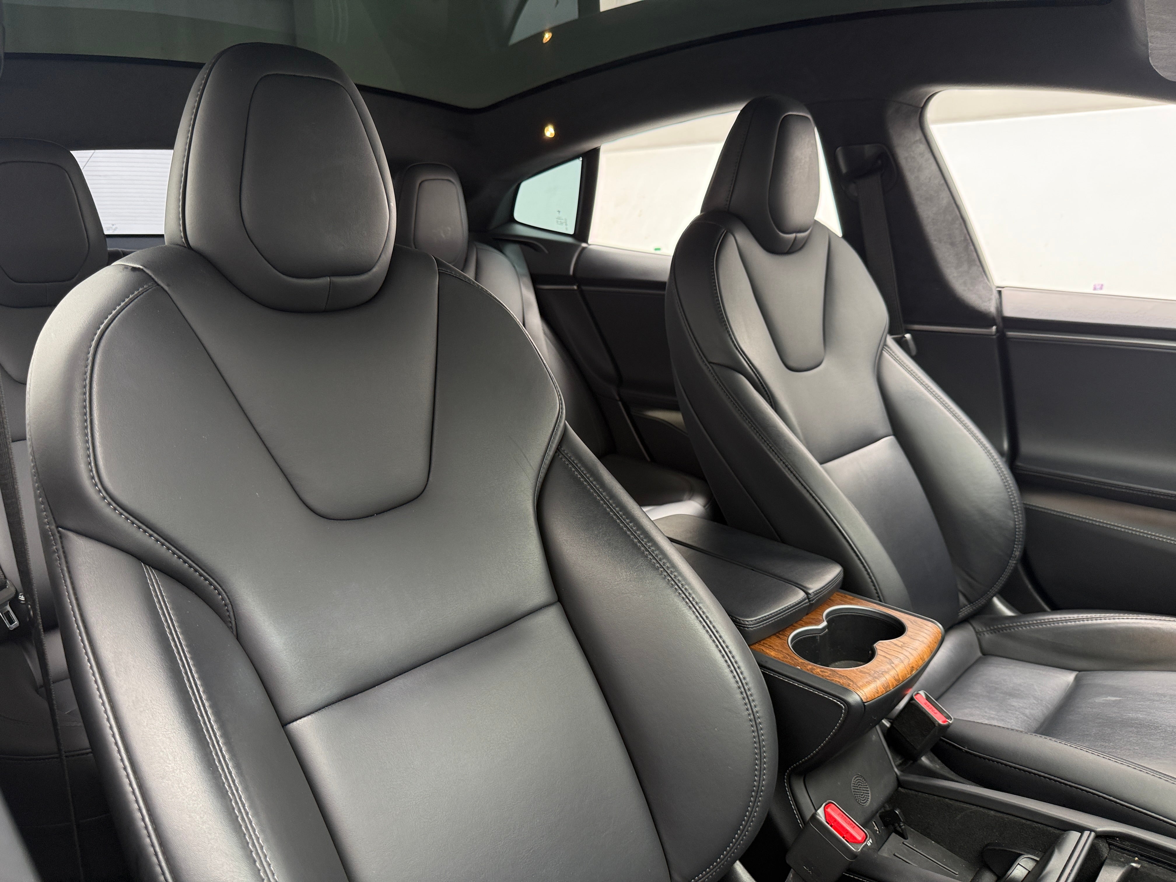 2020 Tesla Model S - Image 1