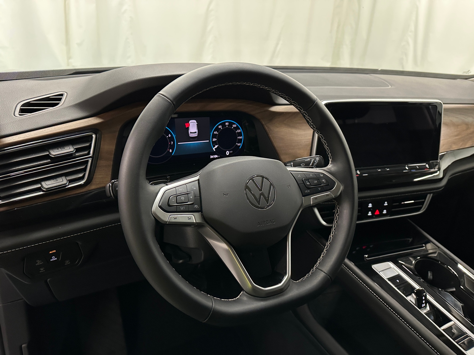 Thumbnail: 2025 Volkswagen Atlas - 4