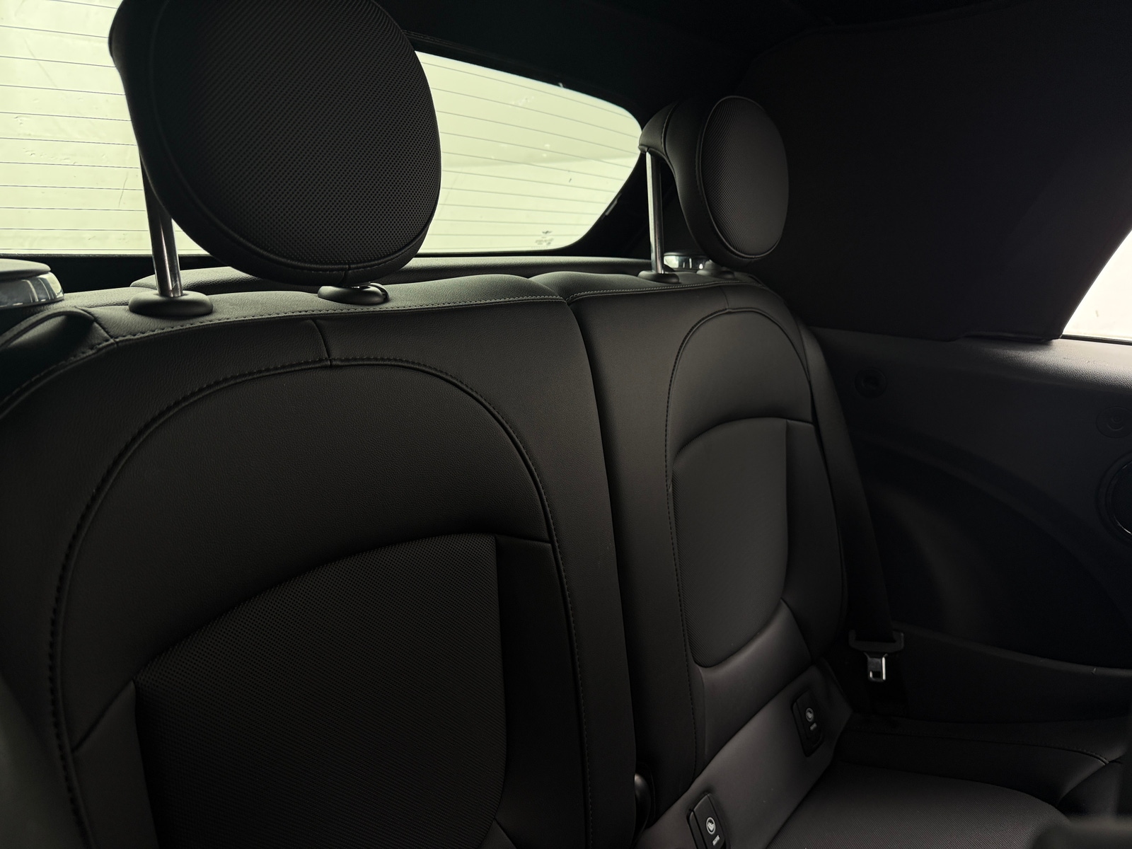 Thumbnail: 2023 MINI Cooper Convertible - 4