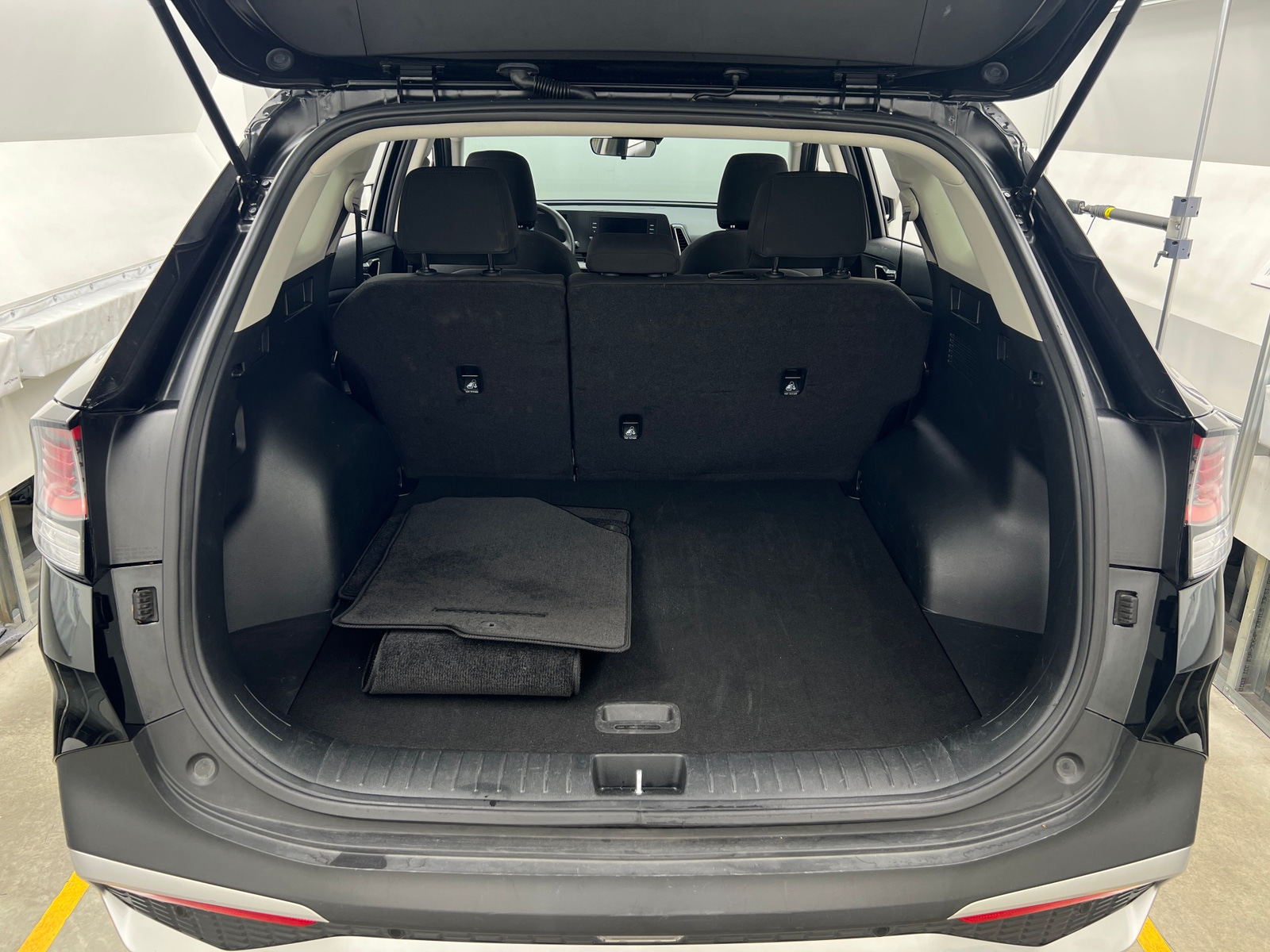 Thumbnail: 2025 Kia Sportage - 7