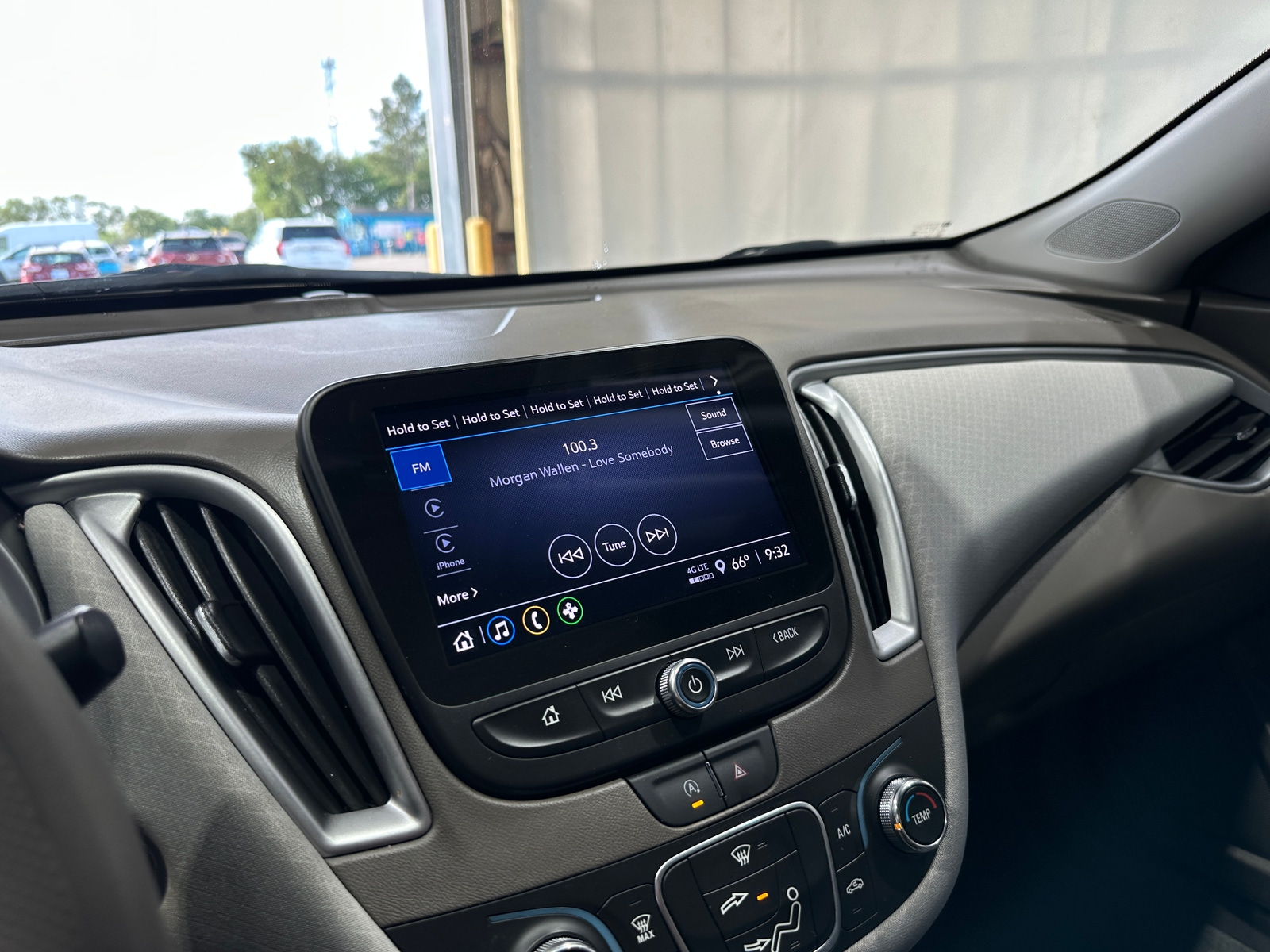 Thumbnail: 2024 Chevrolet Malibu - 4