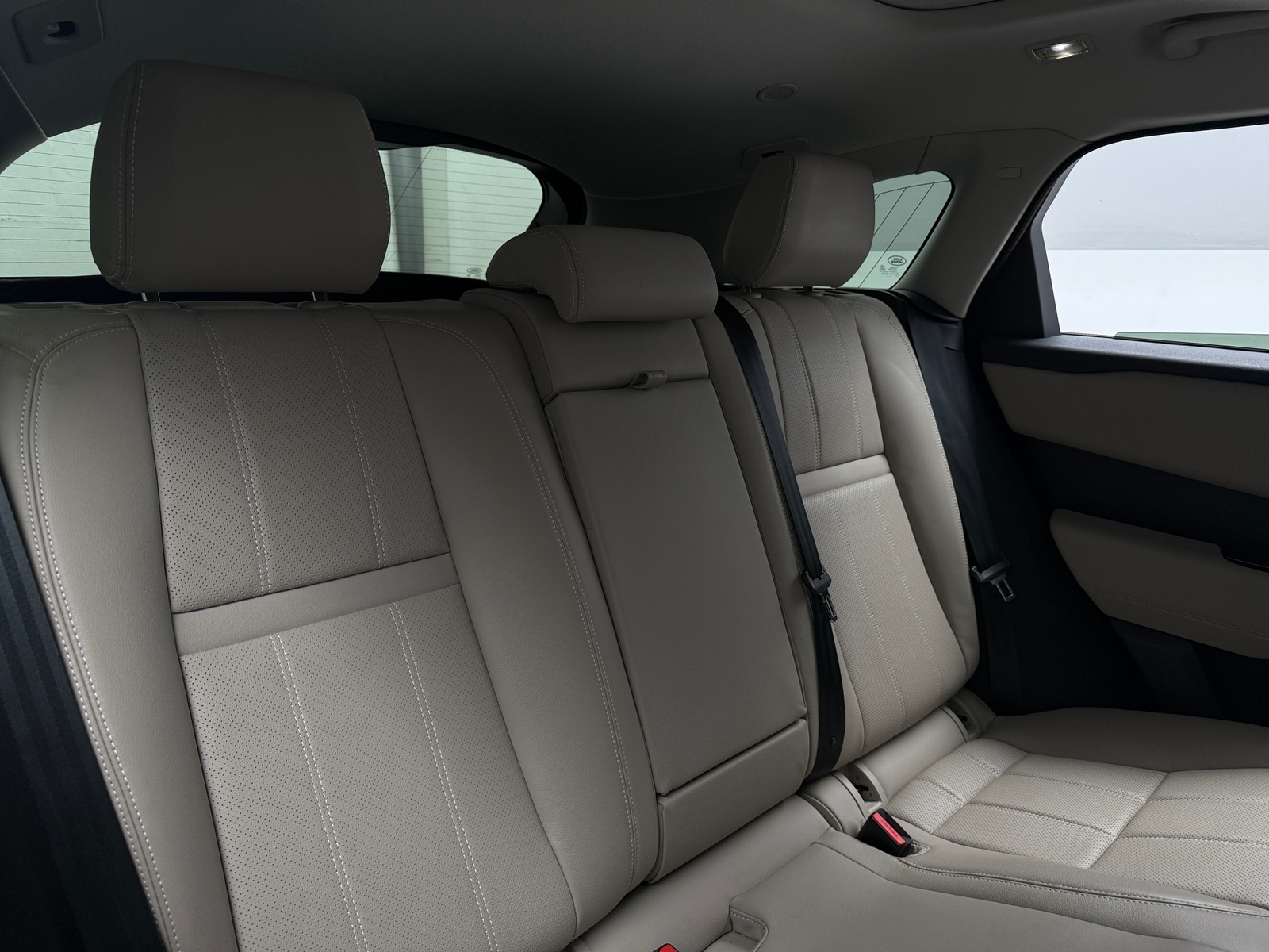 Thumbnail: 2022 Land Rover Range Rover Velar - 5