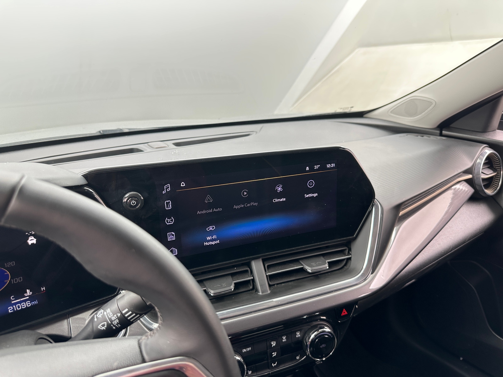 Thumbnail: 2025 Chevrolet Trax - 3